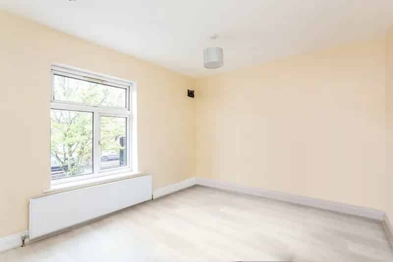 First Floor Bedroom near Harrow Wealdstone Station All Bills Included