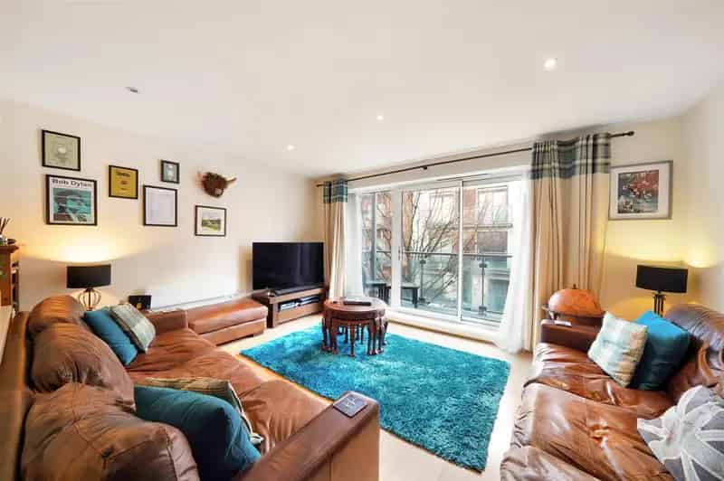 2 Bedroom Apartment Hither Green South Facing Balcony