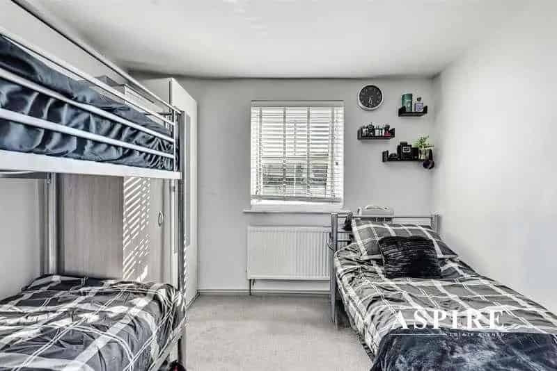 2 Bed Flat for Sale Near Gunners Park Shoeburyness