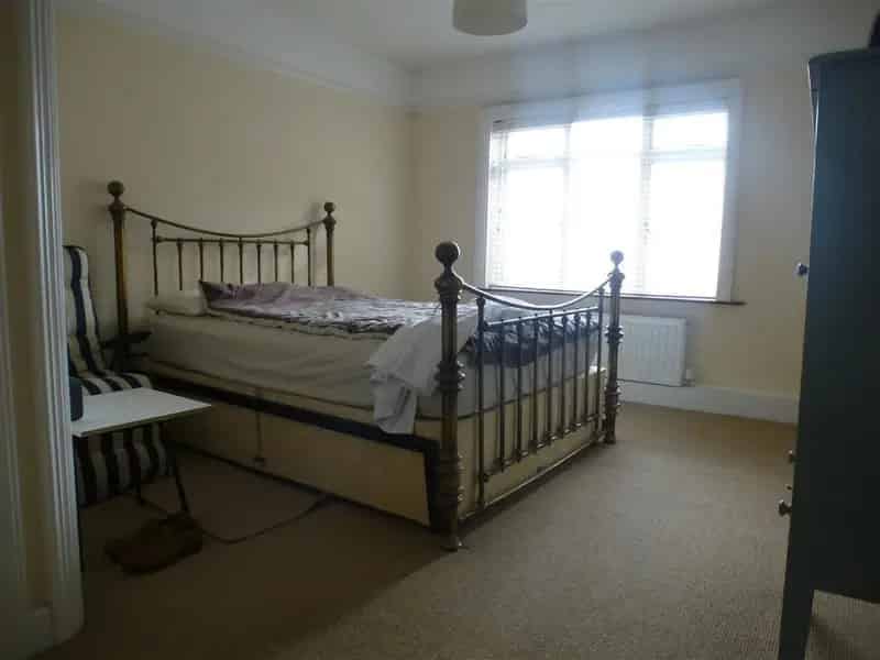 Grade II Maisonette Two Bedroom Modern High Standard