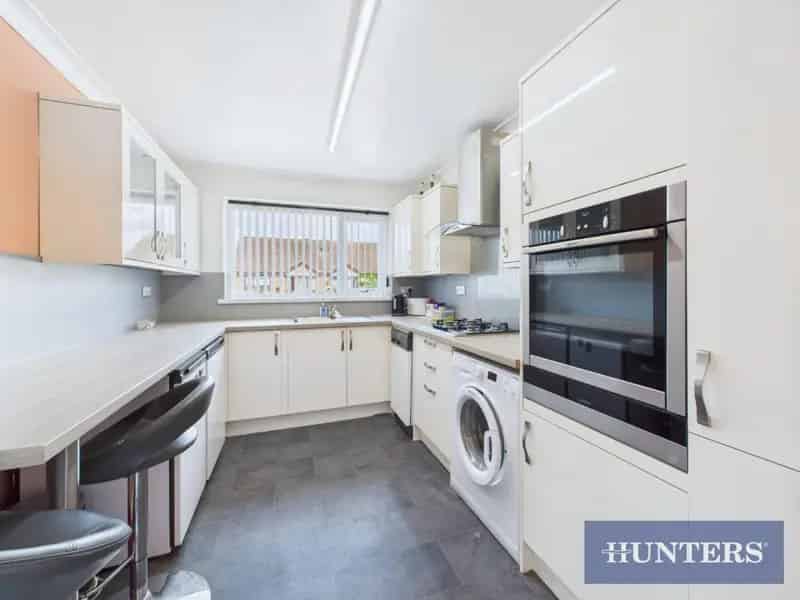 2 Bedroom Bungalow for Sale in Bridlington