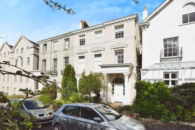 2 Bedroom Apartment for Sale Exeter City Centre