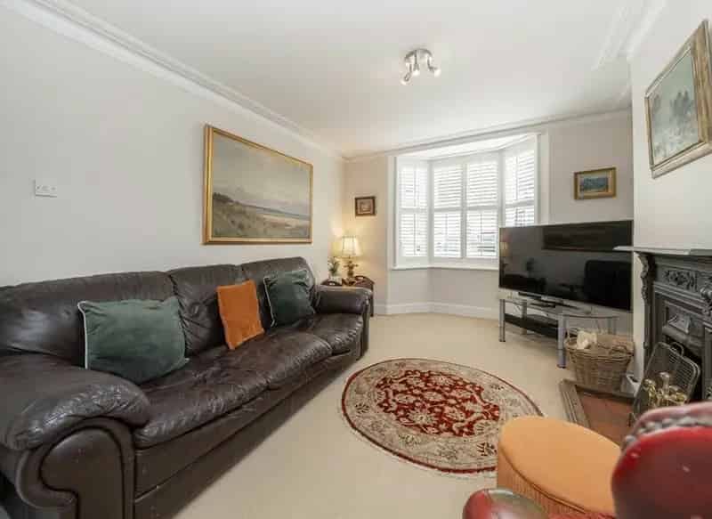 Victorian Semi-Detached Home Near Thames 2 Bed 2 Bath