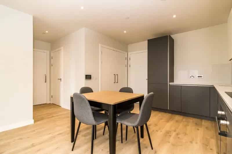 2 Bed Furnished Apartment Manchester M4 The Gate Meadowside