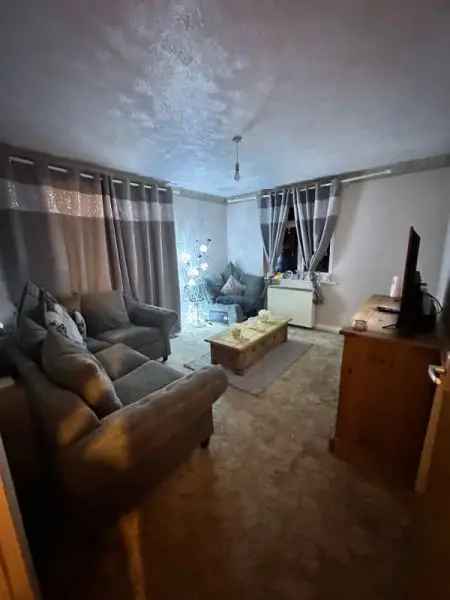 Flat For Rent in New Forest, England