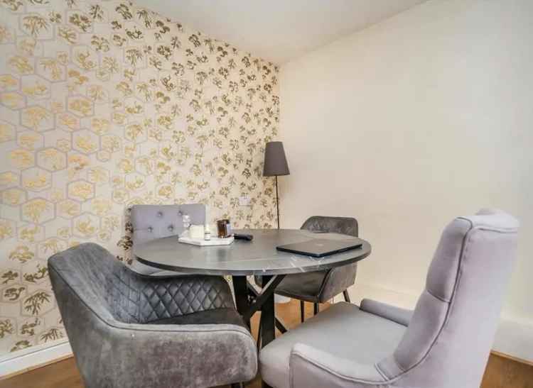 Two Bedroom House in Barnsbury Islington