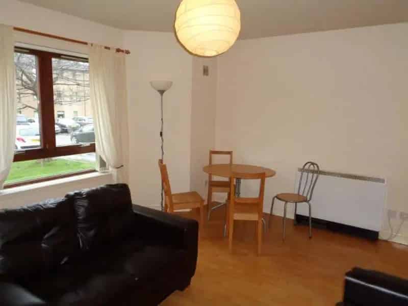 2 Bedroom Flat to Rent in Edinburgh