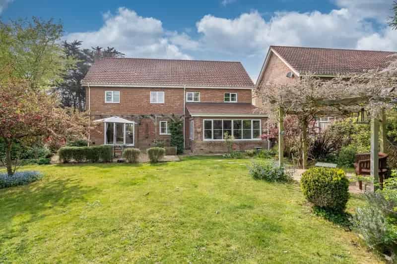 6 Bedroom Detached House Aldringham Suffolk