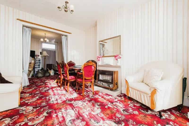 Spacious Victorian House Near Maryland Station
