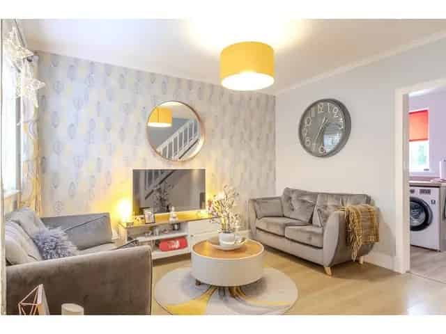 1 Bedroom House for Sale in Kelvindale Glasgow