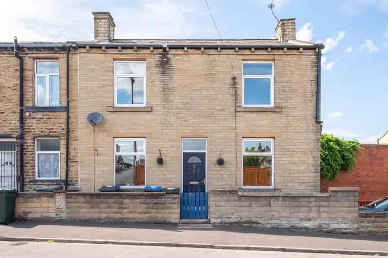 2 Bedroom End of Terrace House for Sale