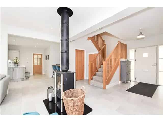 4 Bedroom Detached House for Sale Loch Voil