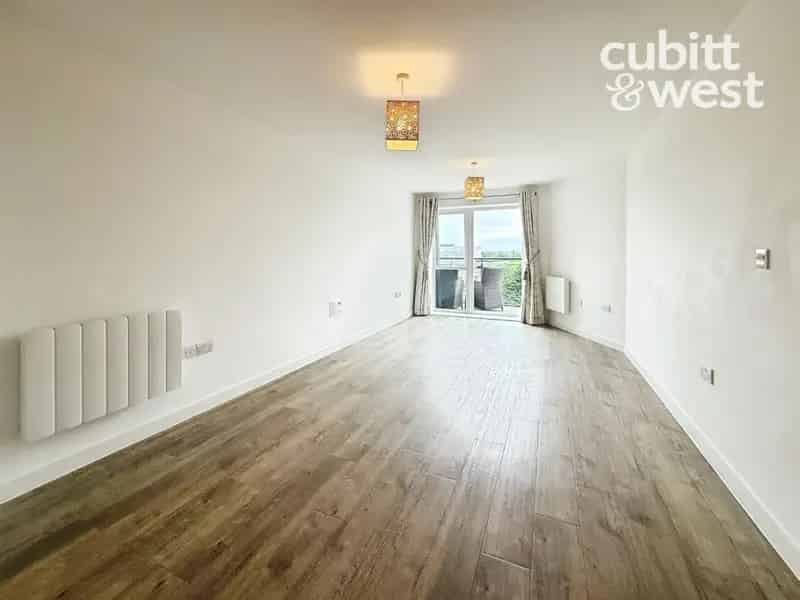 1 Bedroom Apartment to Rent in Crawley