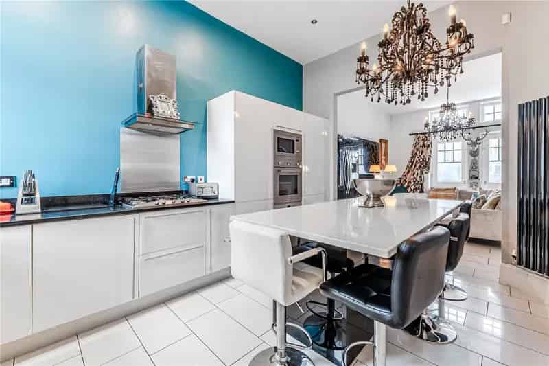Grade II Listed 5-Bed House in Exclusive Menston Development