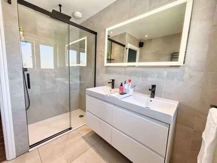 4 Bed Detached House for Sale
