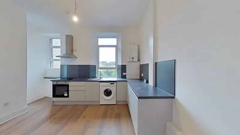 2 Bedroom Flat to Rent Near Shops and Transport Links