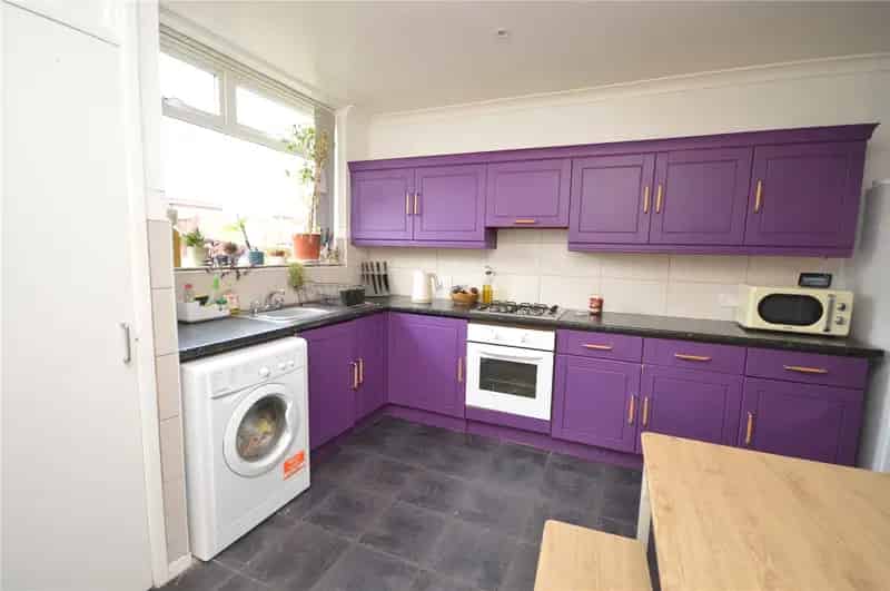 Three Bedroom Mid Terrace House Near M62 & M1