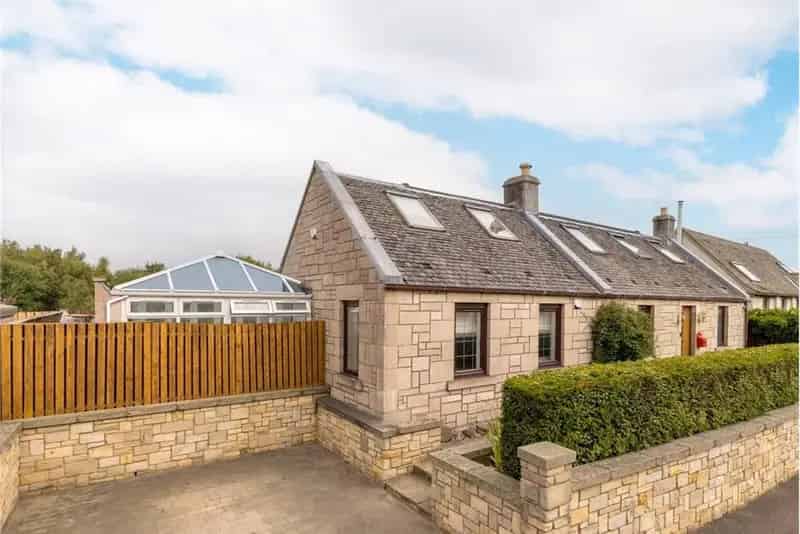 7 Bed House - Detached with 2 Reception Rooms