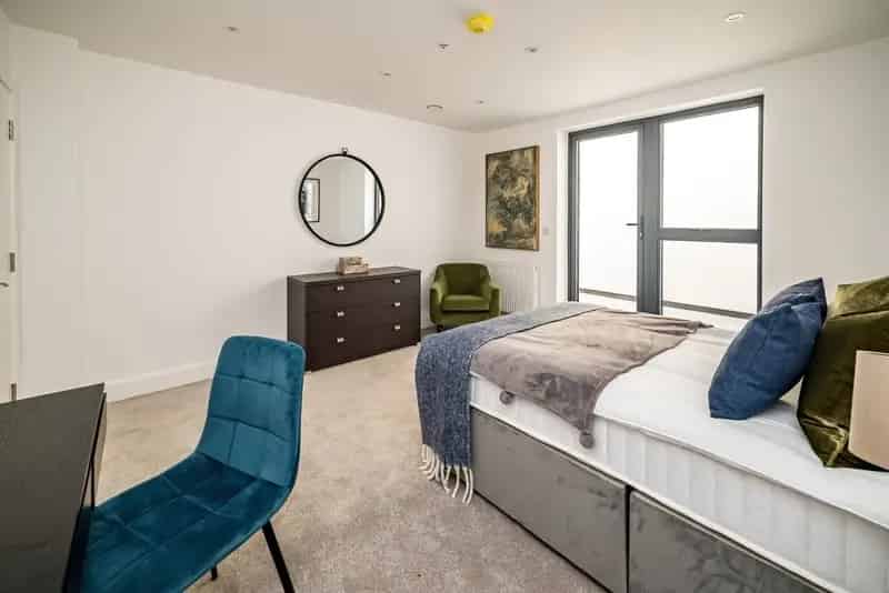 Luxury Slough Apartments Near Train Station