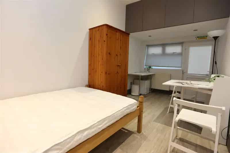 0 Bedroom Studio House to Rent in Brighton