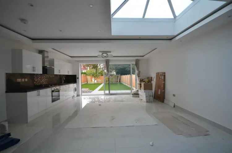 1 Bedroom Flat To Let Available Now