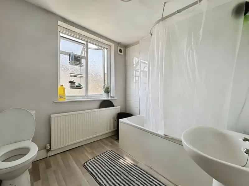 3 bedroom Mid Terrace House for sale, London, E6