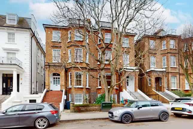 4 Bedroom Duplex Apartment Near Swiss Cottage Station