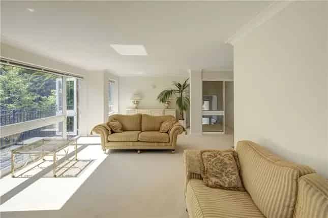 4 Bedroom Detached House for Sale in Coombe Estate