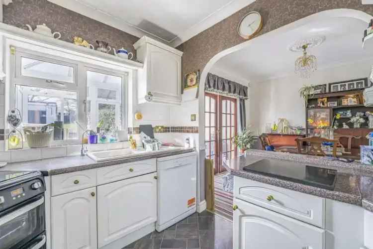 3 Bedroom Detached House for Sale Baldwyns Park