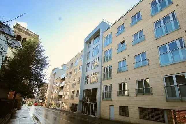 2 bedroom  Flat to rent, Nottingham, NG1