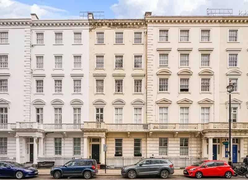 Spacious 1-Bedroom Apartment in Prestigious Eccleston Square Pimlico