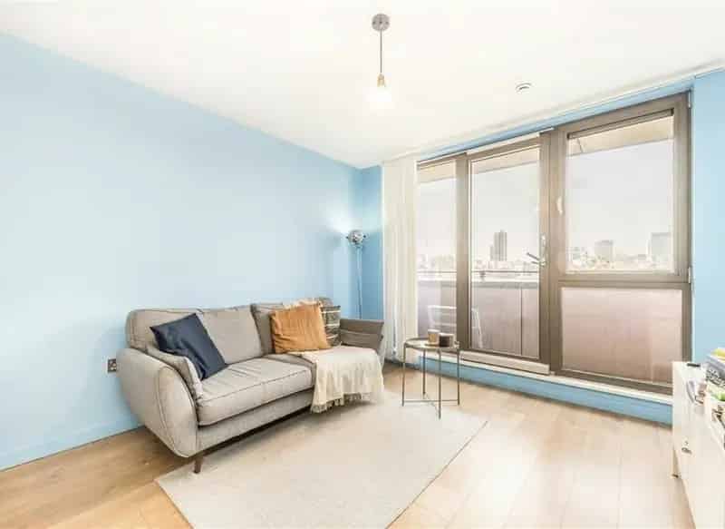 Flat For Sale , London, England
