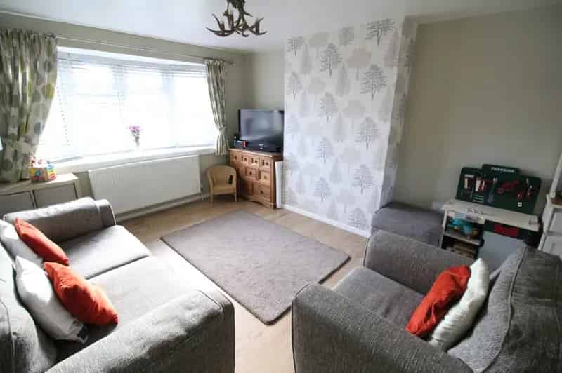 3 Bedroom Semi Detached House for Sale Bedworth Warwickshire