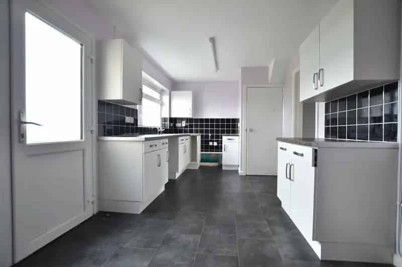 3 Bedroom Semi Detached House for Sale Cleeve Prior Worcestershire