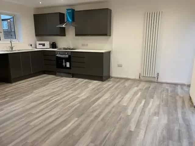 Modern 3-Bed House Near City Hospital