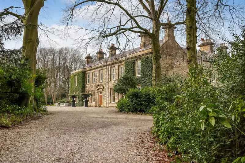 8 Bedroom Grade II Listed House with 6.4 Acres