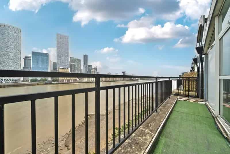 Flat For Sale , London, England