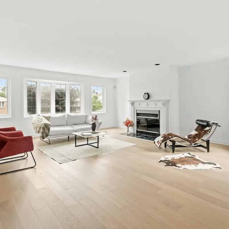3-Bedroom Detached House Near Fairview Shopping Center and REM Station