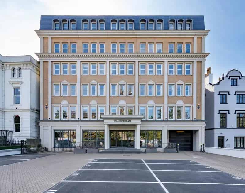Modern Offices Art Deco Style On Site Parking