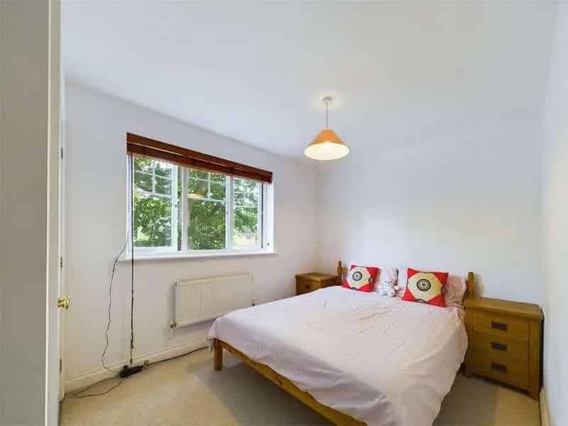 4 Bed Detached House For Sale Finchampstead