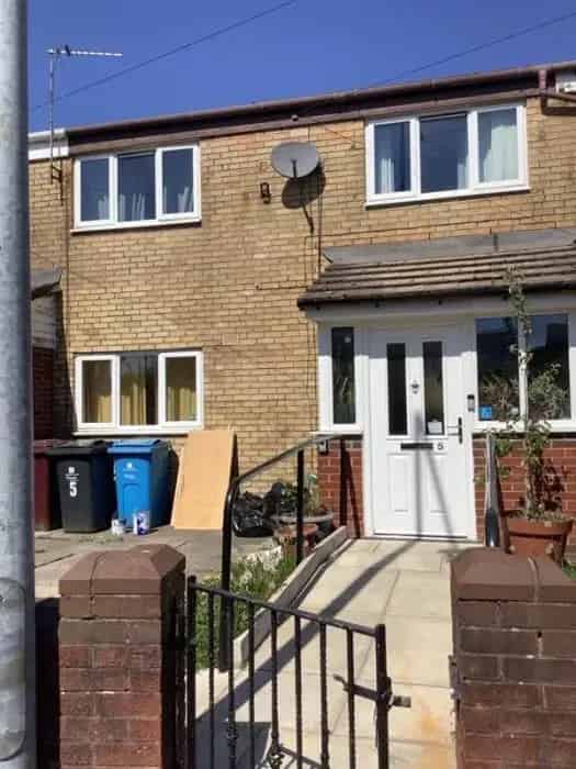 3 Bed House Moorfield