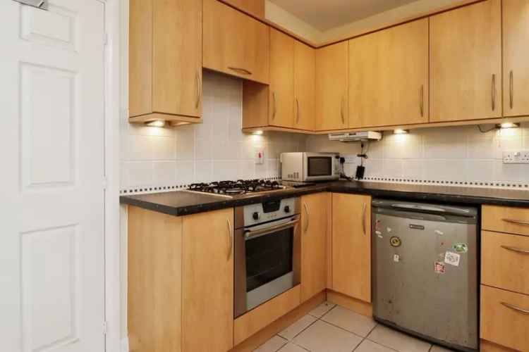 3 Bed Detached House Rothwell En Suite Conservatory Garage