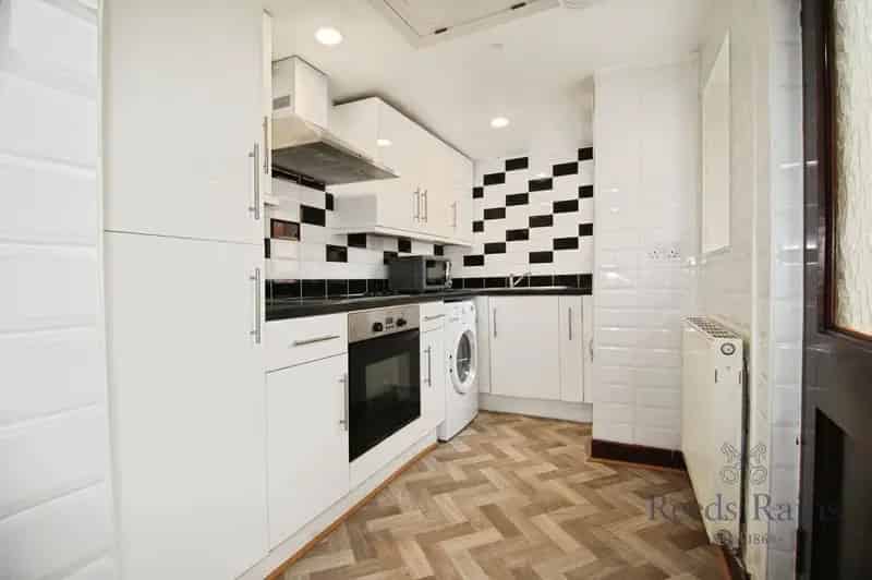 3 Bedroom Mid Terrace House to Rent Bamber Bridge Lancashire