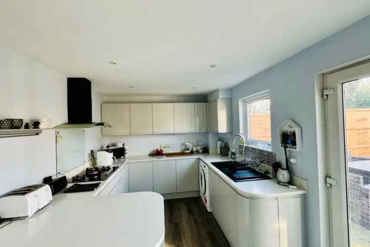3-Bedroom Family Home in Werrington