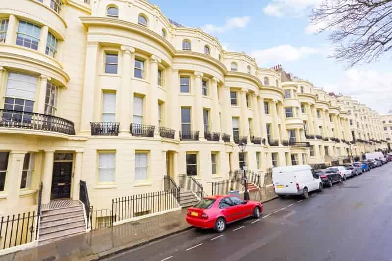 2 Bedroom Sea View Apartment Hove Brunswick Square No Sharers