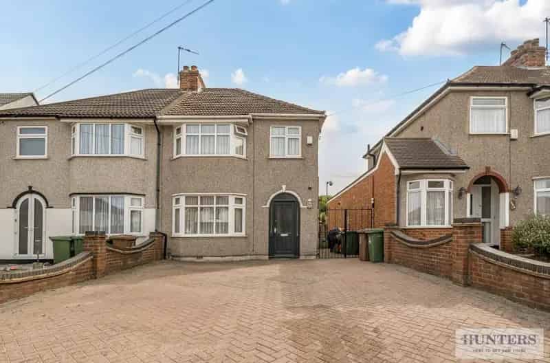 3 Bedroom House For Sale in Barnehurst