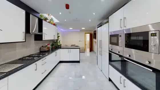 9 rooms house of 84 m² in Birmingham