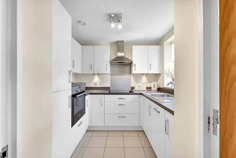 2 Bed First Floor Apartment in Prestigious McCarthy Stone Development