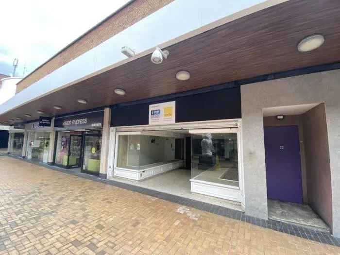 Retail Space for Lease in Prime Shopping Center