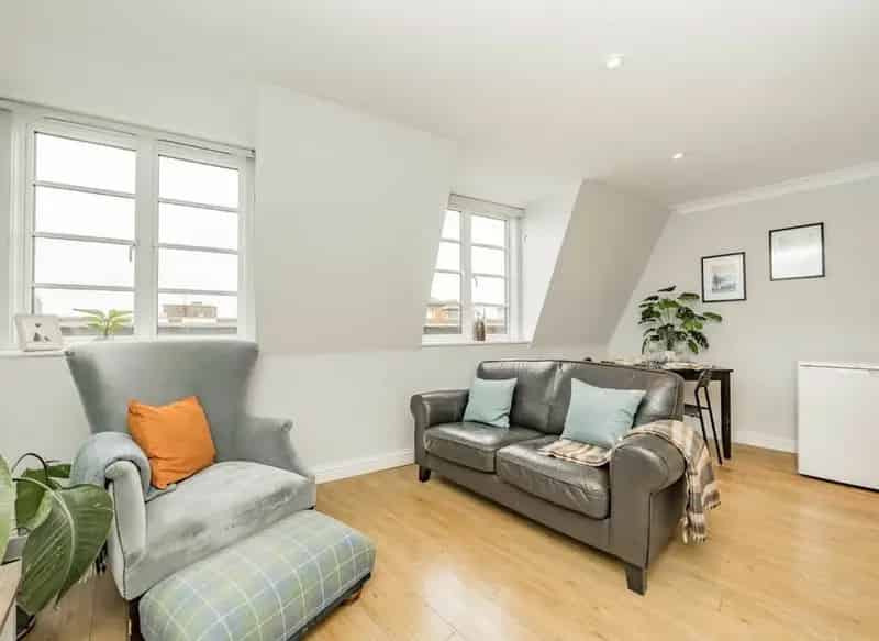 Two Double Bedroom Flat Streatham First Time Buyer Leasehold